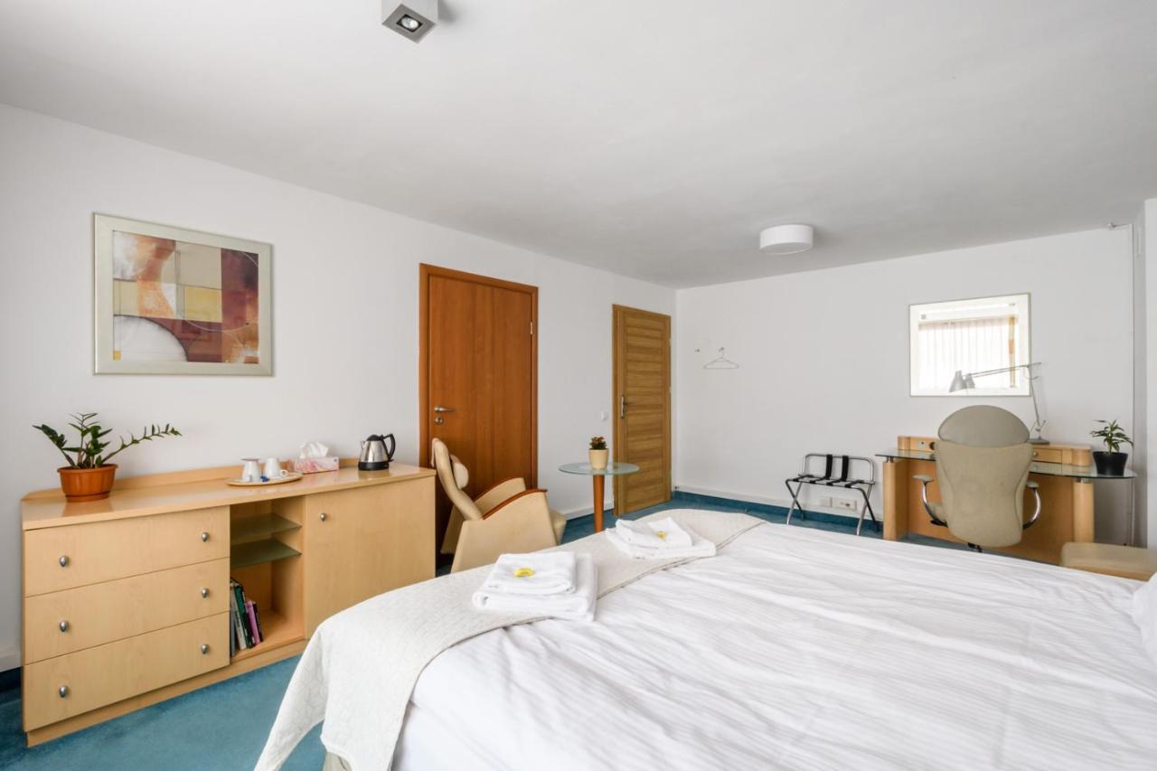 404 Wilanowska Homestay *